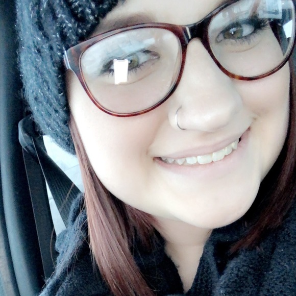 Meet your Posher, Shawna - Picture 1 of 1